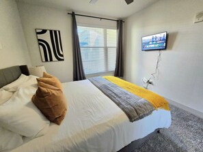 1 bedroom, desk, iron/ironing board, WiFi