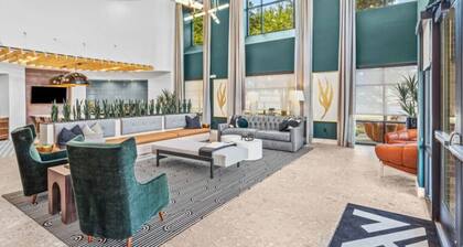 Café Amor I Suite w/ Resort Amenities by Midtown