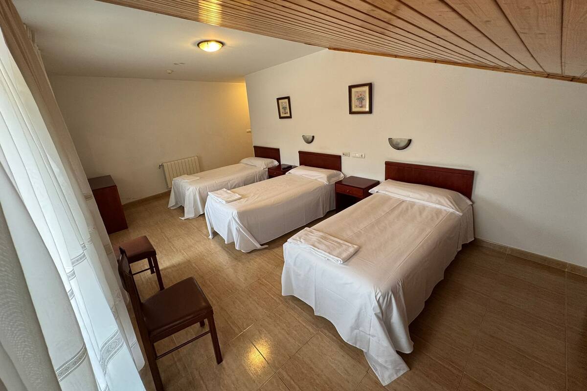 Basic Twin Room | Free WiFi