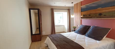 2 chambres, fer et planche Ă repasser, lit parapluie, Wi-Fi gratuit