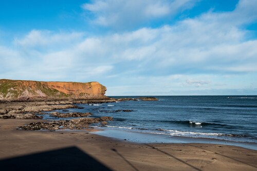 T&J House In Eyemouth: Cozy Coastal Retreat