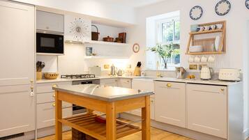 Nhà, 3 phòng ngủ | Bếp riêng