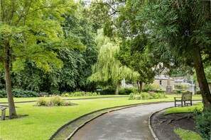 House, 3 Bedrooms | Park view