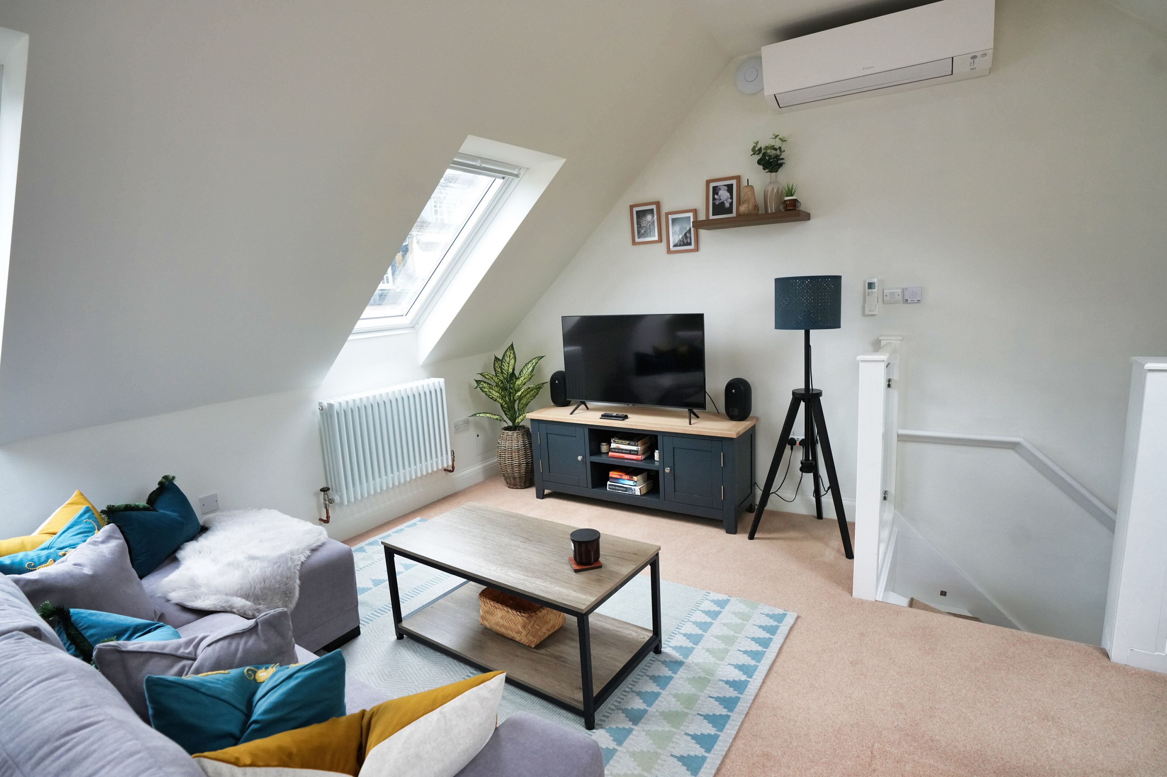 House, 1 Bedroom | Living room