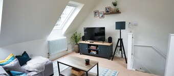 Historic Wing In Tring: Cozy And Scenic