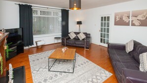 Living room - Aberdeen Nest (Aberdeen)