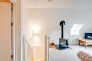 House, 2 Bedrooms | Living room - Charming Coach House Retreat Near Sherborne Abbey (Sherborne)