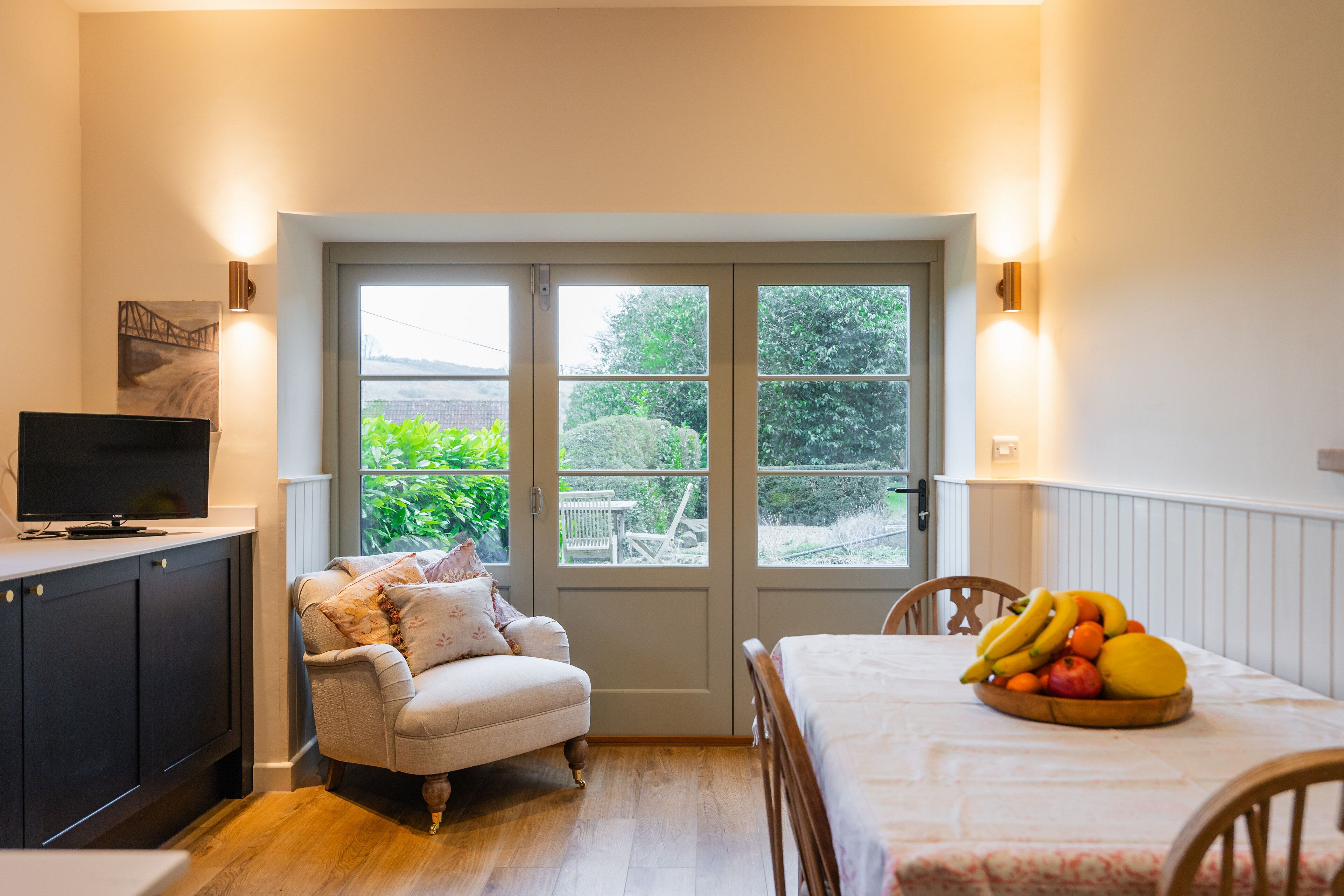 House, 2 Bedrooms | Dining room