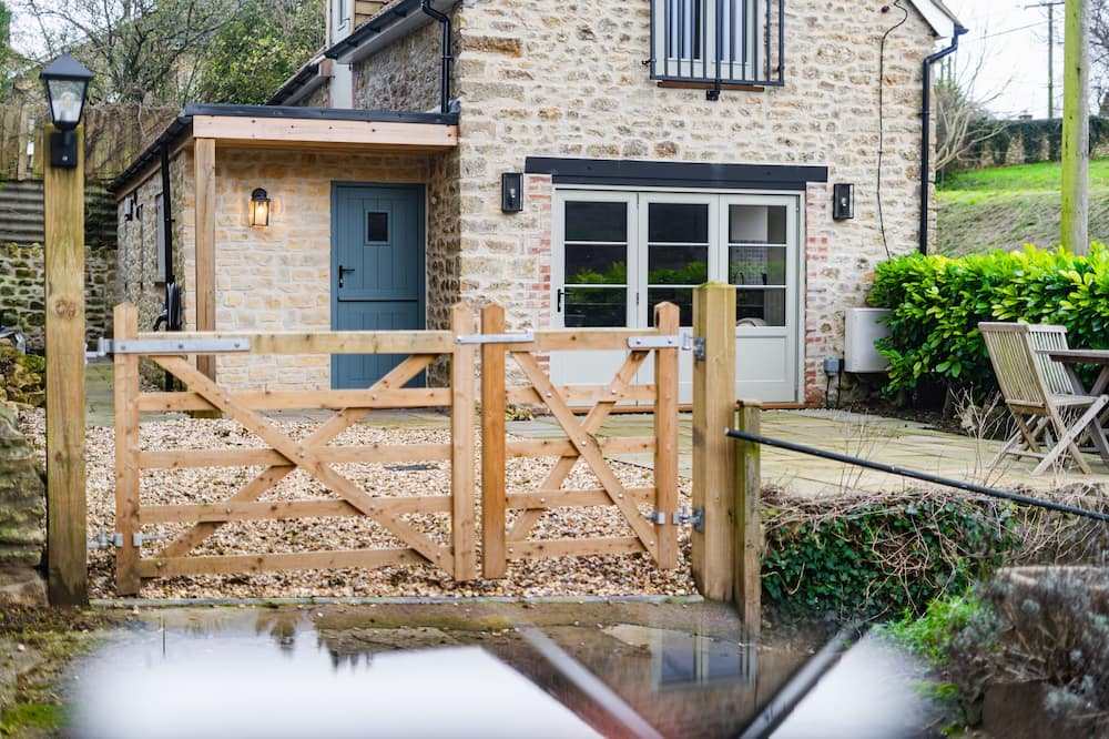 Charming Coach House Retreat Near Sherborne Abbey - Henstridge