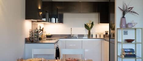 Apartment, 1 Bedroom | Private kitchen