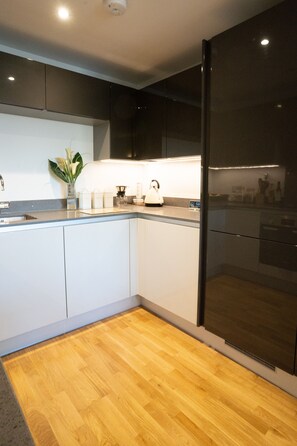 Apartment, 1 Bedroom | Private kitchen - Surrey Hills Escape: Riverside Walks & Quick Links (Godalming)