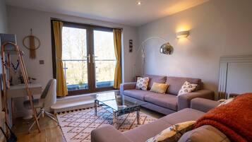 Apartment, 1 Bedroom | Living room