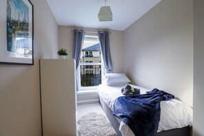 House, 3 Bedrooms - Contemporary 3 Bedroom Flat In Ancient Dunfermline (Dunfermline)