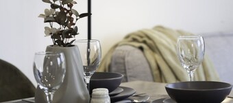 Stylish & Modern Flat 2 Min Walk To Ashford Outlet