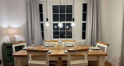 Stirling Haven: Charming 3B Apt In City Centre