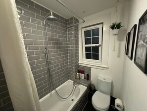 อพาร์ทเมนท์, 3 ห้องนอน | ห้องน้ำ