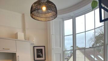 Apartment, 2 Bedrooms | Dining room