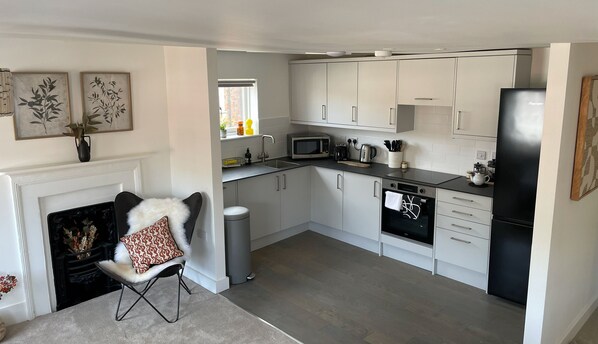 Apartment, 2 Bedrooms | Private kitchen