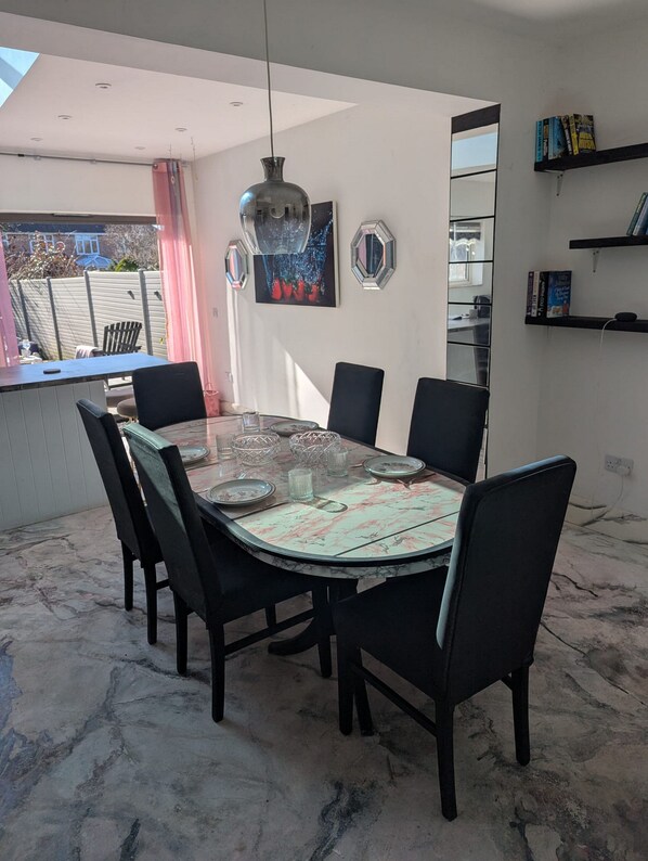 Dining room - Spacious 3B Home With Garden In Central Ipswich (Ipswich)