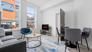 Apartment, 2 Bedrooms | Living room