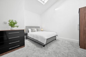 Apartment, 2 Bedrooms - Modern 2Bd City Apartment (Warrington)