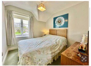 House, 2 Bedrooms - Charming Cottage Minutes From Brixham! (Churston Ferrers)