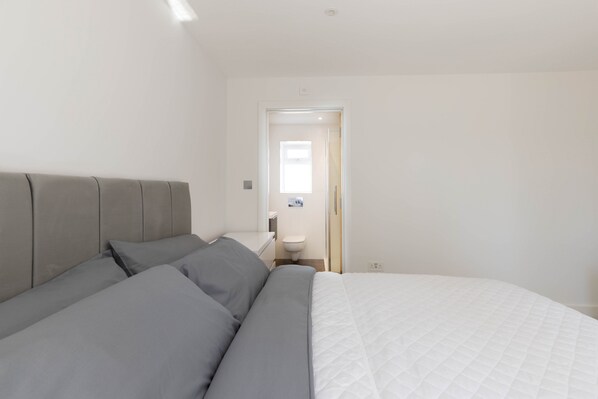 House, 4 Bedrooms