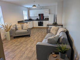 Apartamento, 2 quartos | Sala de estar