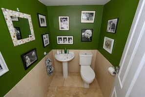 Casa, 4 habitaciones | Baño