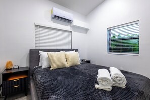 1 chambre, fer et planche à repasser, Wi-Fi, draps fournis