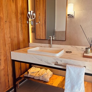 Luxury Double Room, Mountain View | Bathroom | Separate tub and shower, hair dryer, slippers, towels