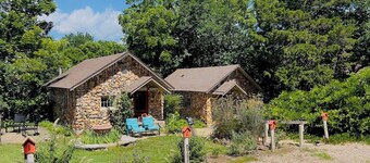 Rock Cottage Gardens - Cottage #1 Dr. Karraker Cottage