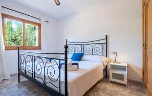 4 bedrooms, free WiFi