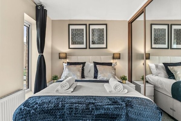 2 bedrooms, iron/ironing board, free WiFi, bed sheets