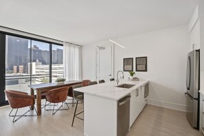 Fridge, microwave, oven, stovetop