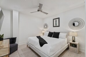 3 عدّة غرف نوم ومكواة/لوح كي وواي فاي مجانًا وملاءات أسرّة