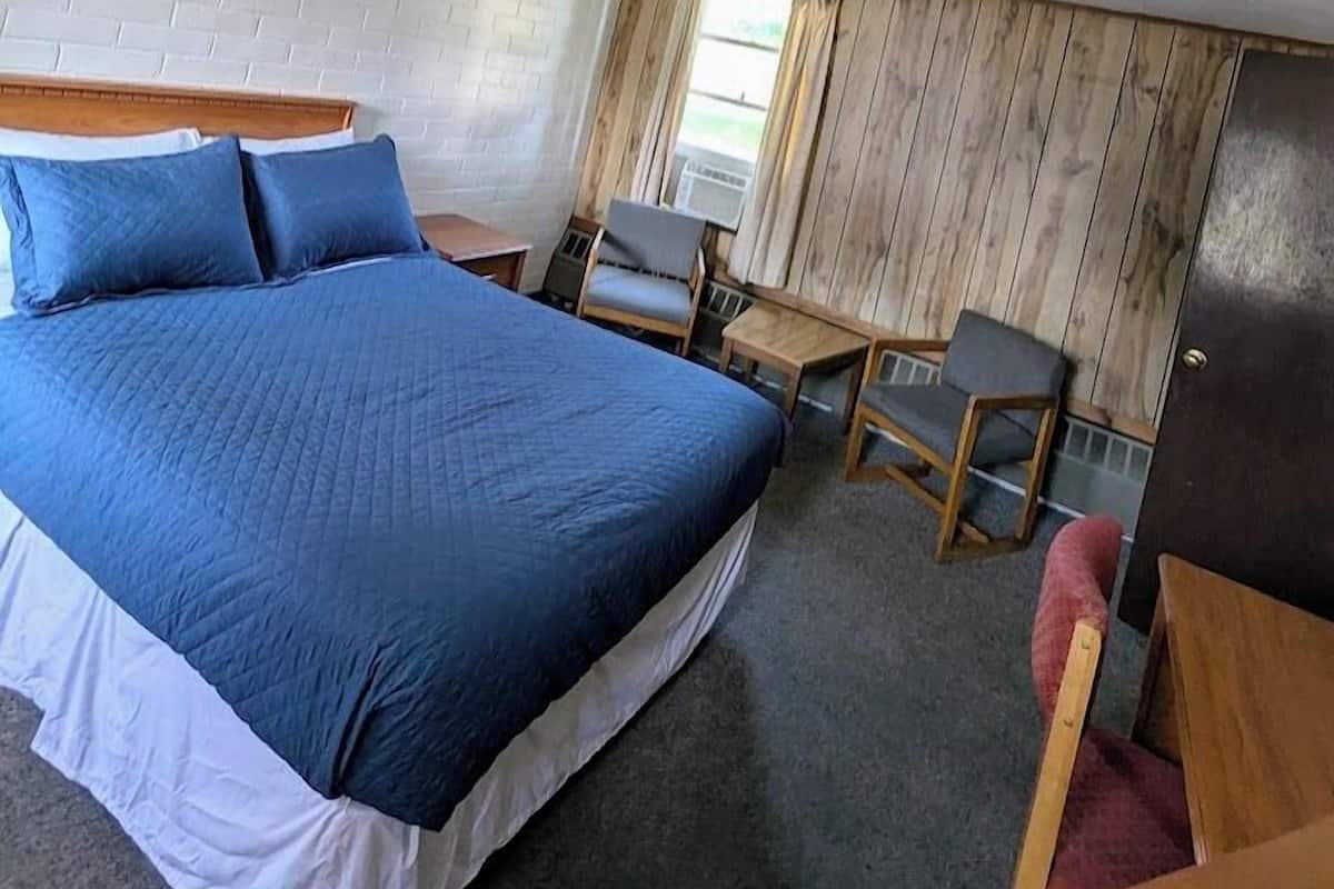 Premium bedding, desk, free WiFi, bed sheets