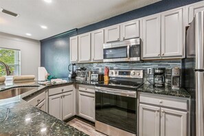 Condo, Multiple Beds, Hot Tub, Pool View (Ocean Gate I104) | Private kitchen