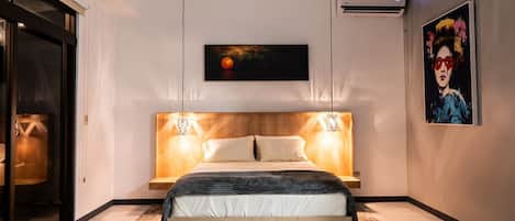 1 habitación, acceso a internet y ropa de cama