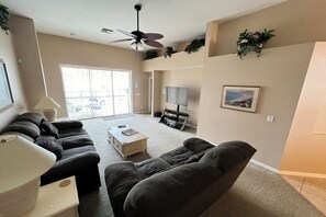 リビング エリア