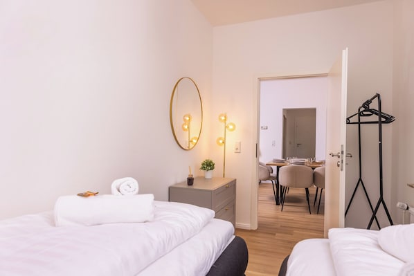 2 bedrooms, iron/ironing board, free WiFi, bed sheets