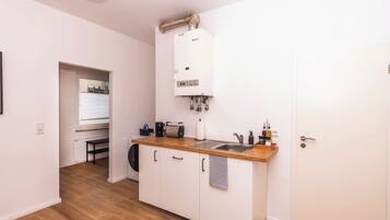 Kühlschrank, Ofen, Herdplatte, Geschirrspüler