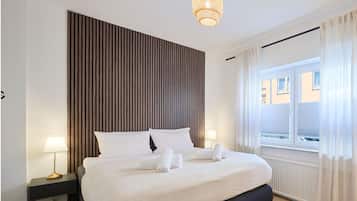 2 bedrooms, iron/ironing board, free WiFi, bed sheets