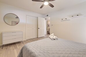 2 bedrooms, iron/ironing board, travel crib, free WiFi