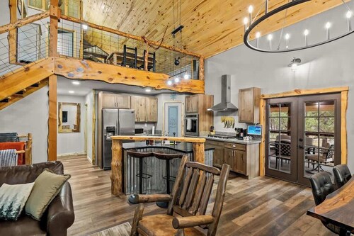 2BR Retreat • Williams AZ Pathway to Canyon