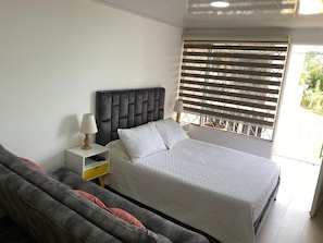 3 Schlafzimmer, Bügeleisen/Bügelbrett, WLAN, Bettwäsche