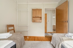 4 عدّة غرف نوم ومكتب ومكواة/لوح كي وواي فاي مجانًا