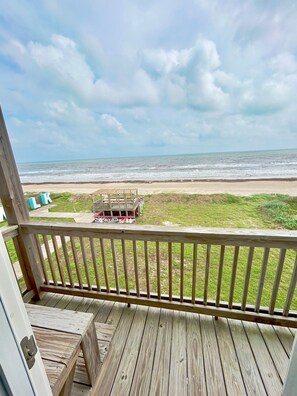 Property grounds - Casa Dora - Pool, Games, & Beachfront Fun! (Bolivar Peninsula)