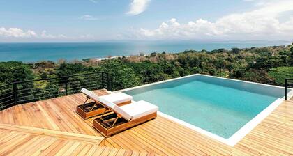 Luxury villa with spectacular views of Pavones point surf break