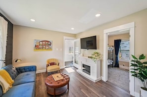 TV, fireplace